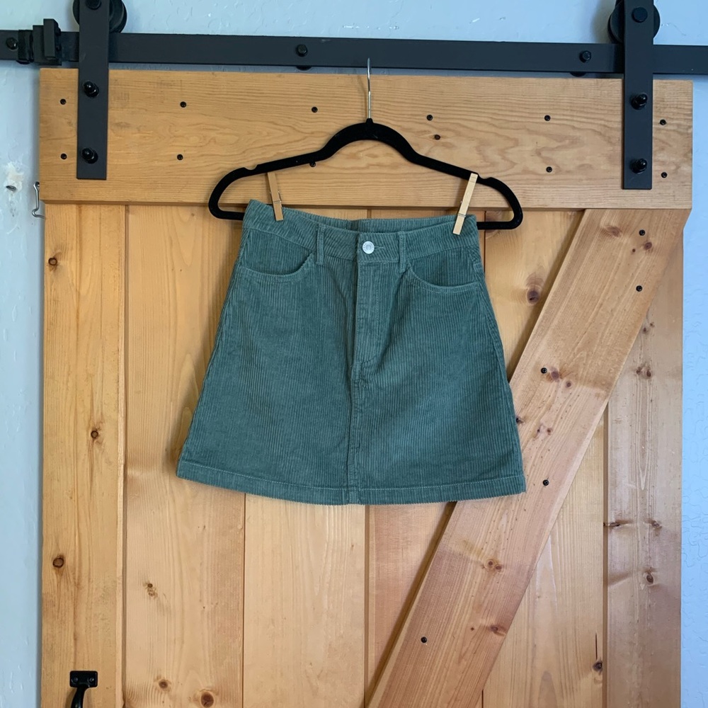 Forever 21 high-waisted corduroy mini skirt, size small (sea foam green)
